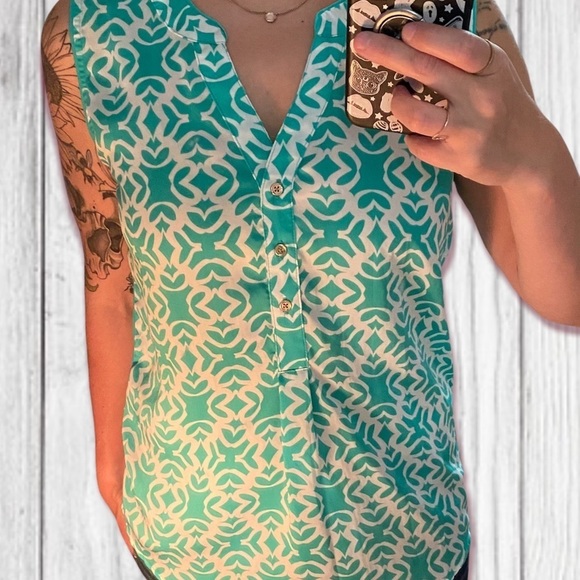 Hanna & Gracie Teal and White Geometric Pattern Blouse - Picture 1 of 7